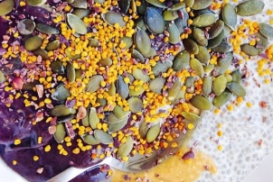 Benefits of Eating Bee Pollen // By Renee Naturally