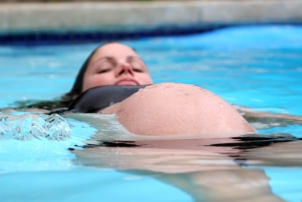 Safe Exercise During Pregnancy // By Personal Trainer Amanda Clark for Renee Naturally