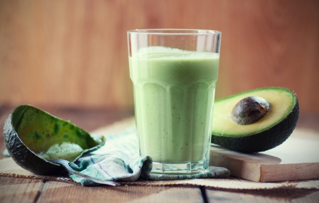 Adding Smoothies to Your Diet // by Naturopath & Nutritionist Renée Naturally