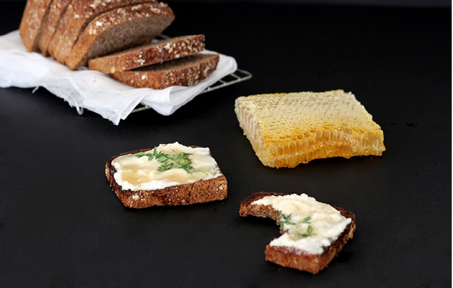 chèvre, Honeycomb & Thyme on Rye, Renee Naturally chèvre, Honeycomb & Thyme on Rye, Renee Naturally