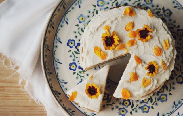 Coconut, Honey & Vanilla Bean Cake #glutenfree #dairyfree
